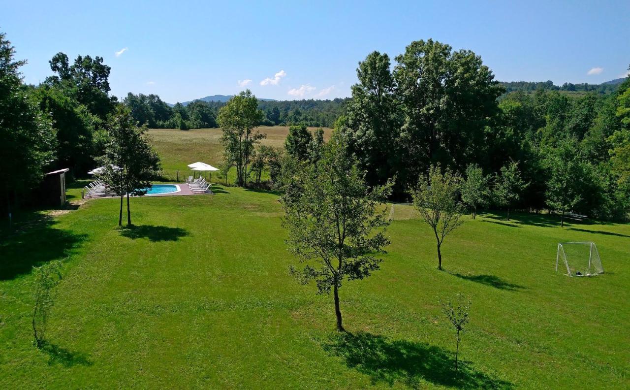 Sinjirite Complex Hotel Elena Bagian luar foto